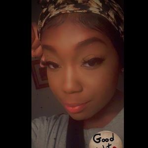 Meet your Posher, Alicea